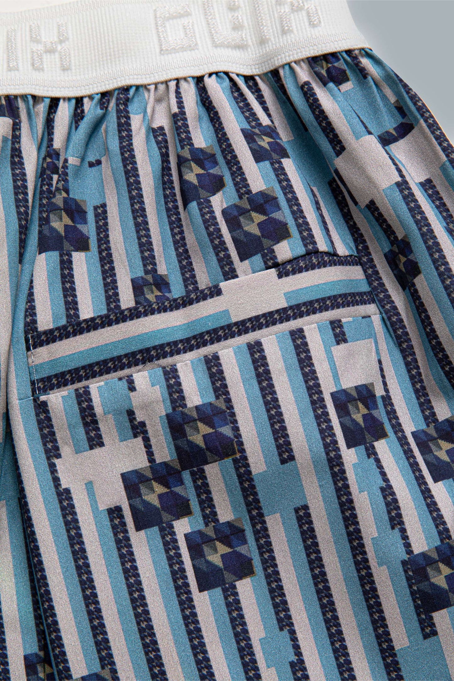 BOXING SHORTS - WATER CRACKLE