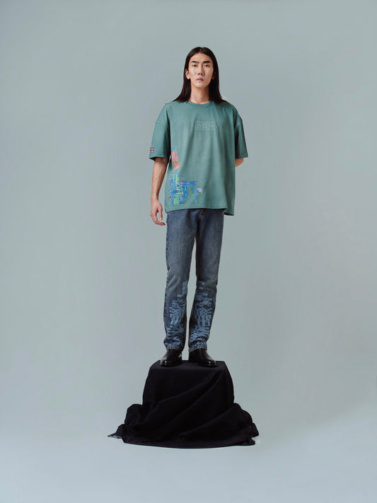 OVERSIZE T-SHIRT - LOST IN GLITCH