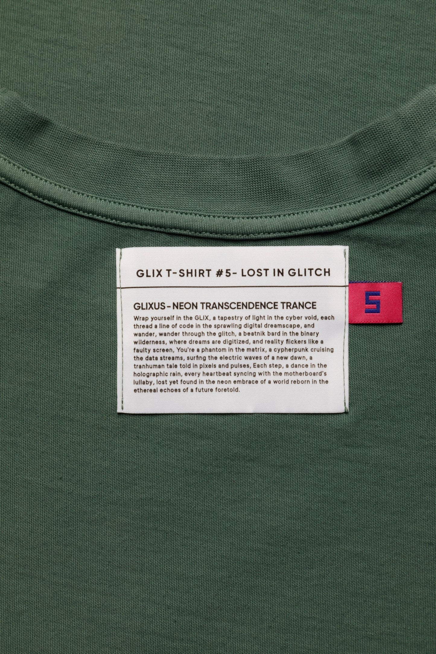 OVERSIZE T-SHIRT - LOST IN GLITCH